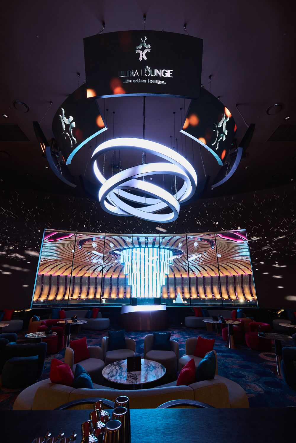 エントランス側から見たULTRA LOUNGEのホール